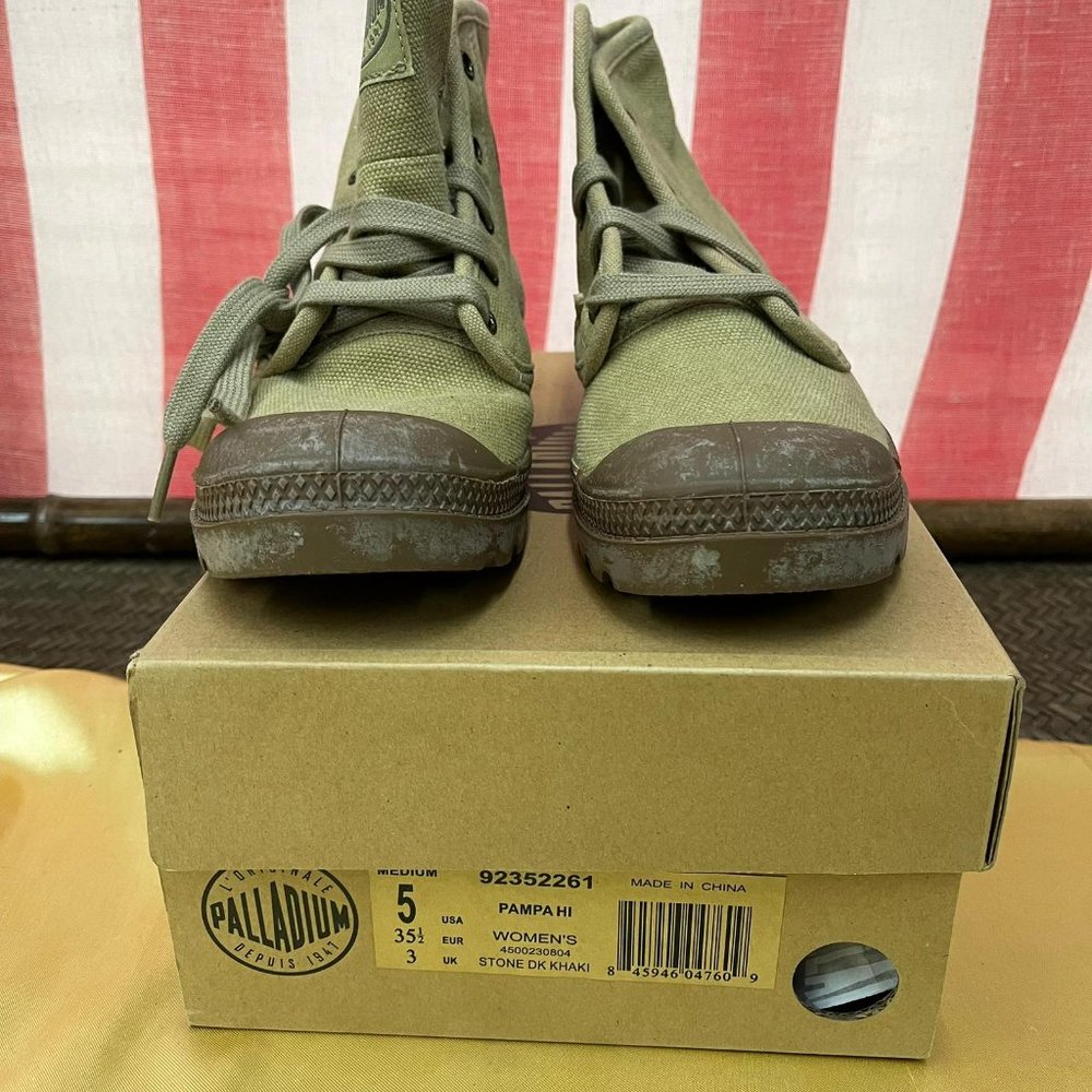 NWB Palladium Pampa Shoes Sz 5